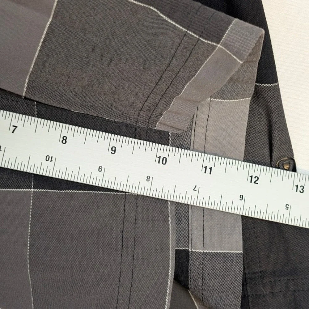 Lululemon Kahuna‎ Plaid Shorts Mens 35 Grey Black 12